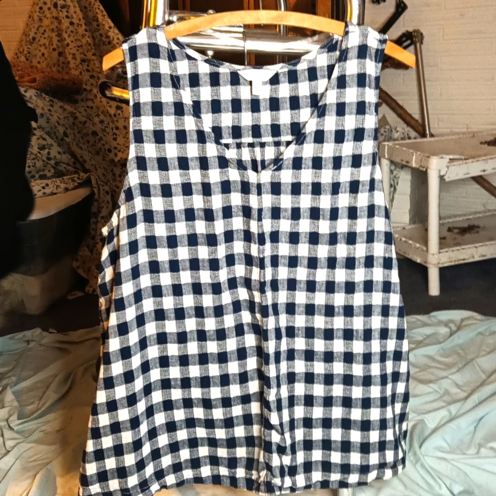 Time and Tru Tank Top